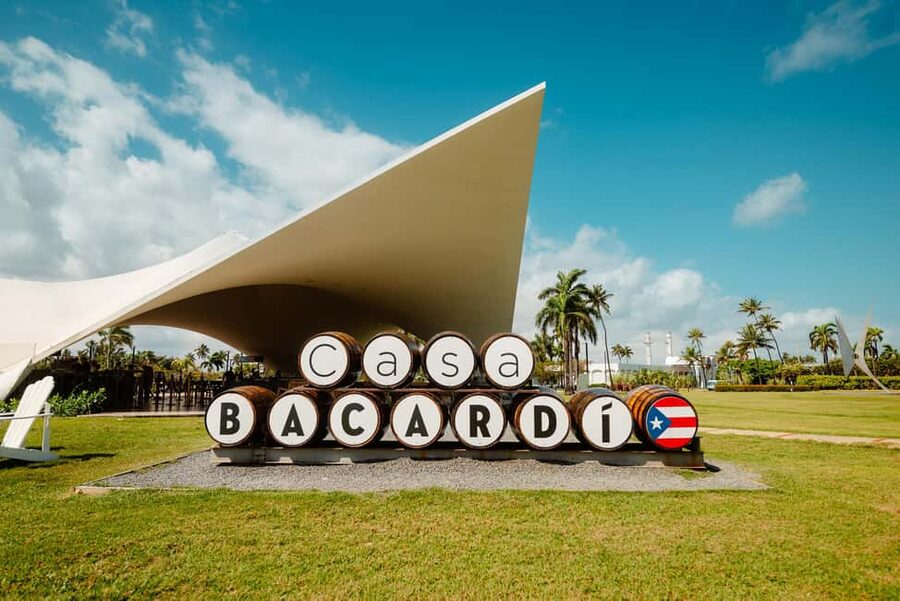 San Juan: Casa Bacardi Distillery Tour - The Mixology Class is the most active option