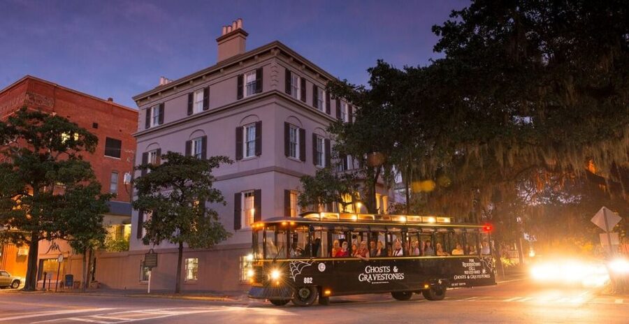 Savannah: Ghosts and Gravestones Tour with Low House Entry - Colonial Park Cemetery and the Historic Squares