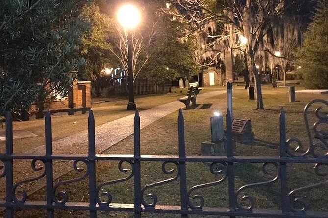 Savannah Ghostwalker Tour and Ghost Hunt - Chippewa Square and the familiar Savannah setting