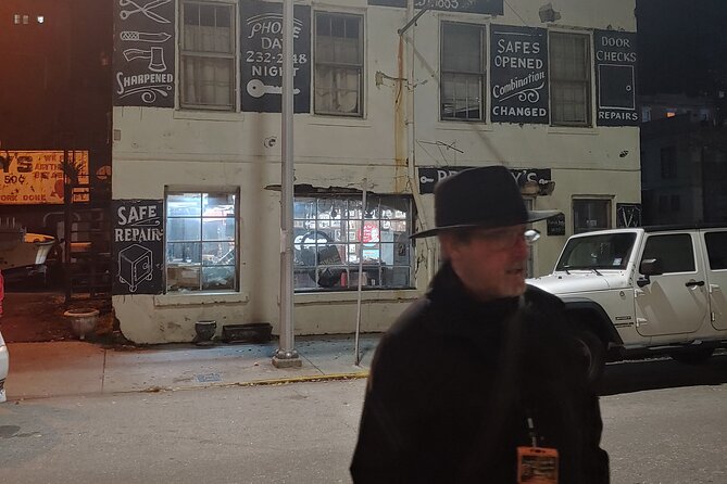 Savannah Ghostwalker Tour and Ghost Hunt - Oglethorpe Square and the final stories