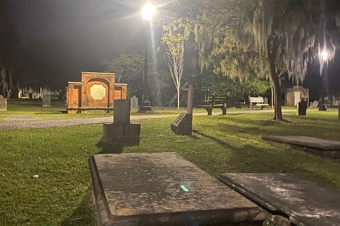 Savannah Haunted Pub Crawl Walking Tour - Group size, pacing, and what the walk feels like