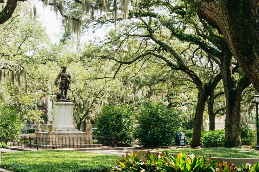 Savannah: Old Savannah Tours Historic Overview - Guides who keep the history lively
