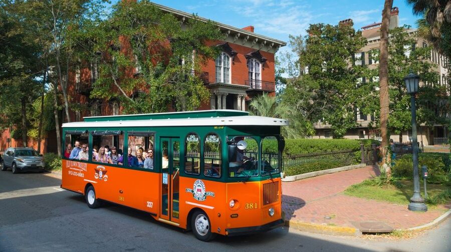 Savannah: Old Town Hop-On Hop-Off Trolley Tour - Stop 6: City Market and the Lucas Theatre