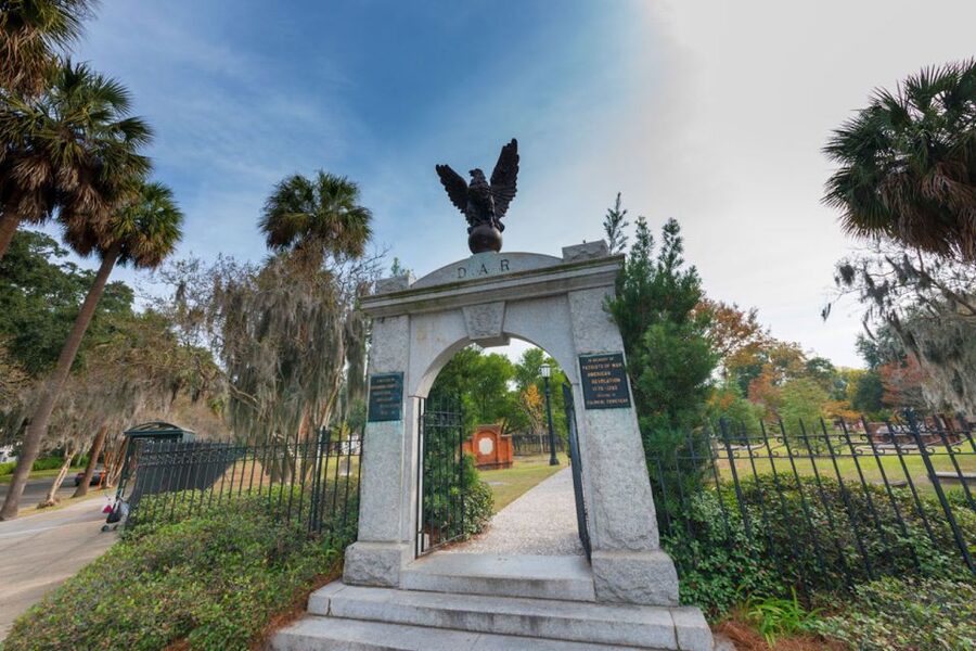 Savannah: "Savannah for Morons" Comedy Trolley Tour - Who should book this tour?