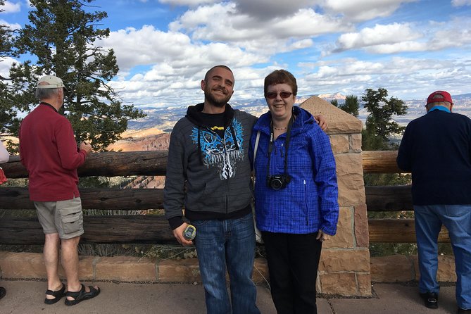 Scenic Tour of Bryce Canyon - Hoodoos, geology, and the story in the rock