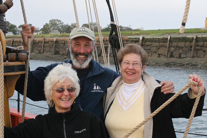 Schooner Fame Sailing Tour - A working ship, not just a harbor ride
