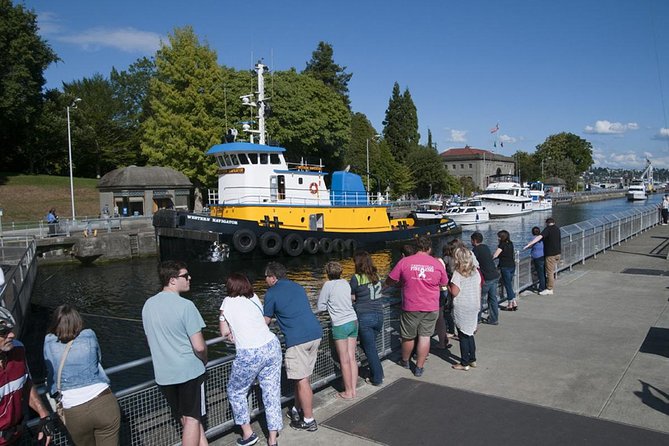 Seattle City and Snoqualmie Falls Half-Day Guided Tour - Pike Place Market and the early Seattle story
