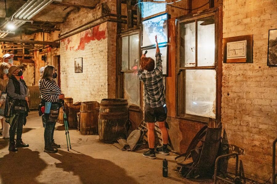 Seattle: Guided Underground Walking Tour - Why the guides make or break the hour