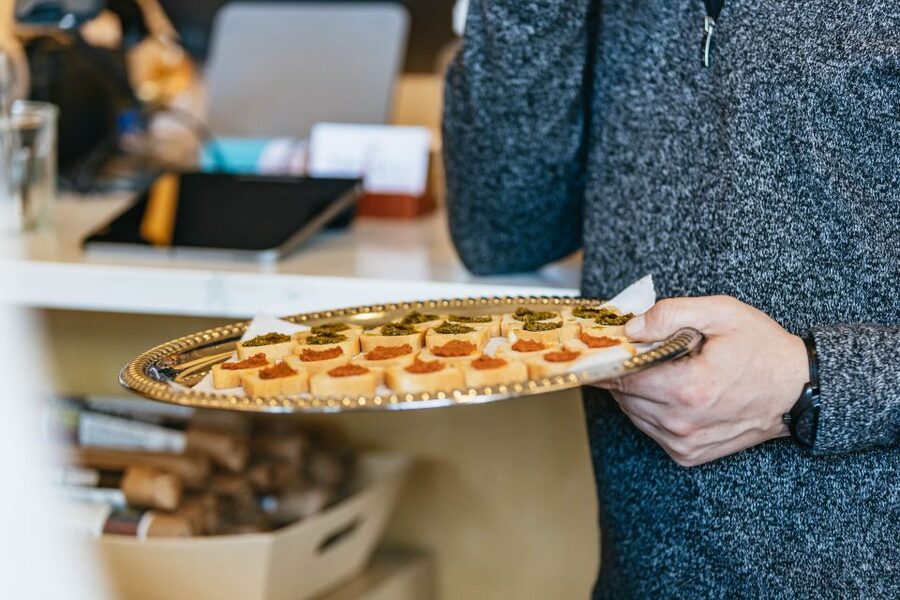 Seattle: Pike Place Market Chef-Guided Food Tour - Nine stops, with seafood, tacos, and sweets