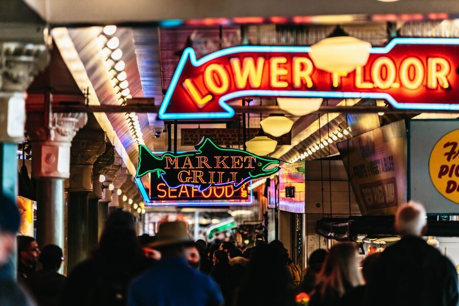 Seattle: Pike Place Market Chef-Guided Food Tour - Meeting your chef outside Simply Seattle
