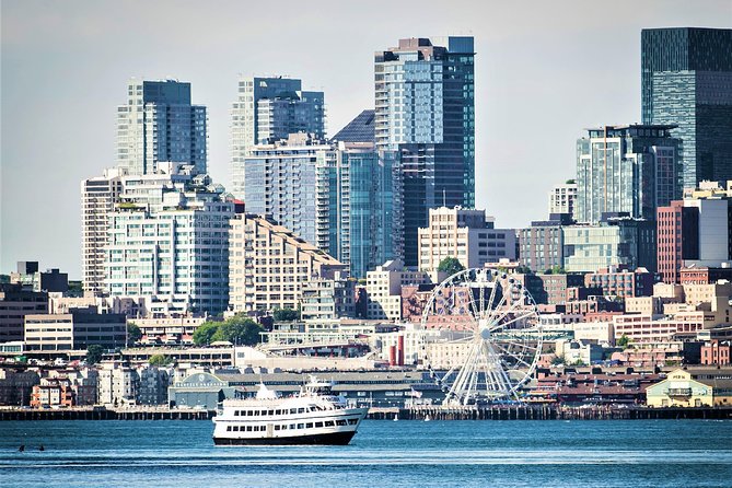 Seattle's Original Guided Harbor Cruise - The waterfront piers and Seattle Aquarium