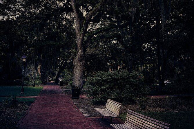 Sixth Sense Savannah Ghost Tour - Savannah’s haunted streets are the real setting