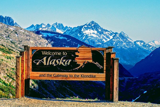 Skagway Shore Excursion: Full-Day Tour of the Yukon - Emerald Lake and the return to Skagway