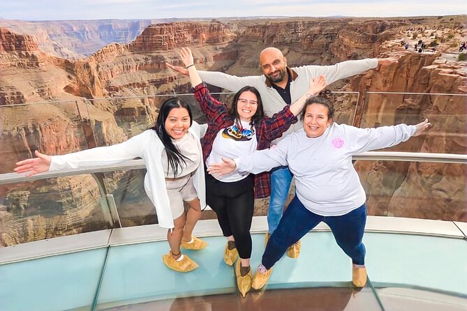 Small Group Grand Canyon, Hoover Dam, 7 Magic Mountains VIP Tour - Seven Magic Mountains in the desert