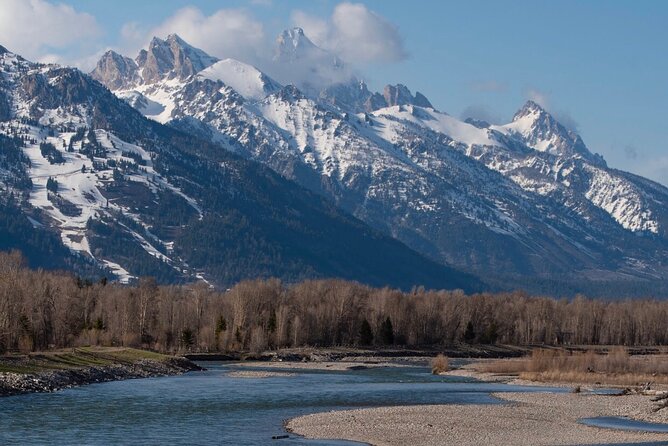 Snake River Scenic Float - A gentle Snake River outing with a front-row view
