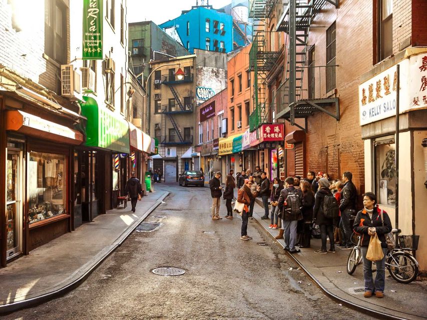 SoHo, Little Italy, and Chinatown 2-Hour Guided Walk - Chinatown and the stories of Doyers Street
