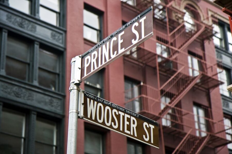 SoHo, Little Italy, and Chinatown 2-Hour Guided Walk - Starting in SoHo among cast-iron façades