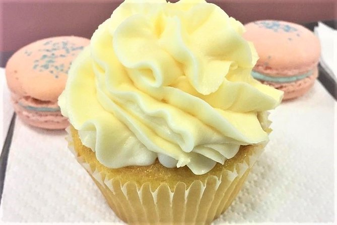 Southern Flavors of Savannah Walking Dessert Tour - Wright Square, Ellis Square, and City Market add the setting