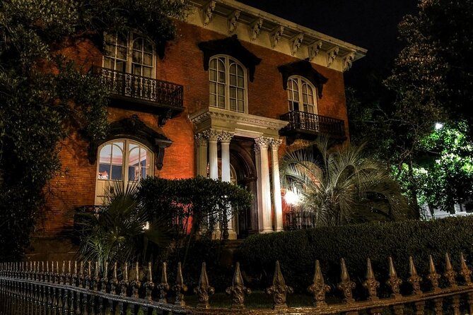 Spirits and Scoundrels Adults Only Savannah Ghost Tour | 10pm - Why the 10pm hour works so well