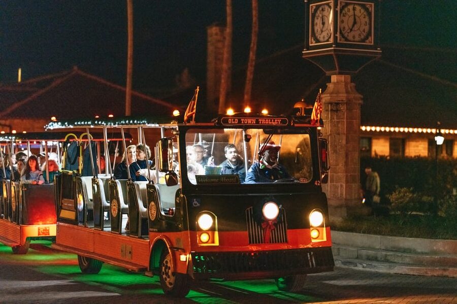 St Augustine: Nights of Lights Trolley Tour - A holiday ride built around carols