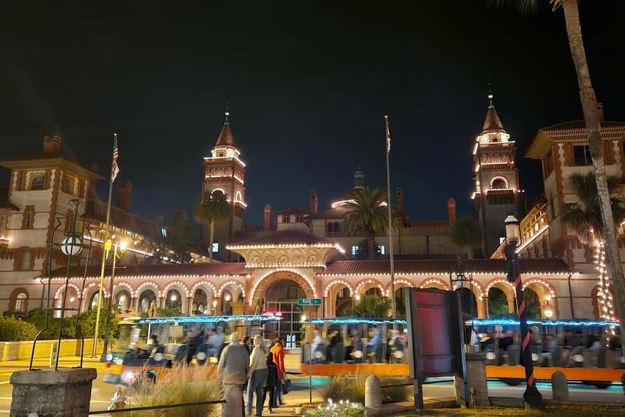 St Augustine: Nights of Lights Trolley Tour - The magical glasses and the final cider