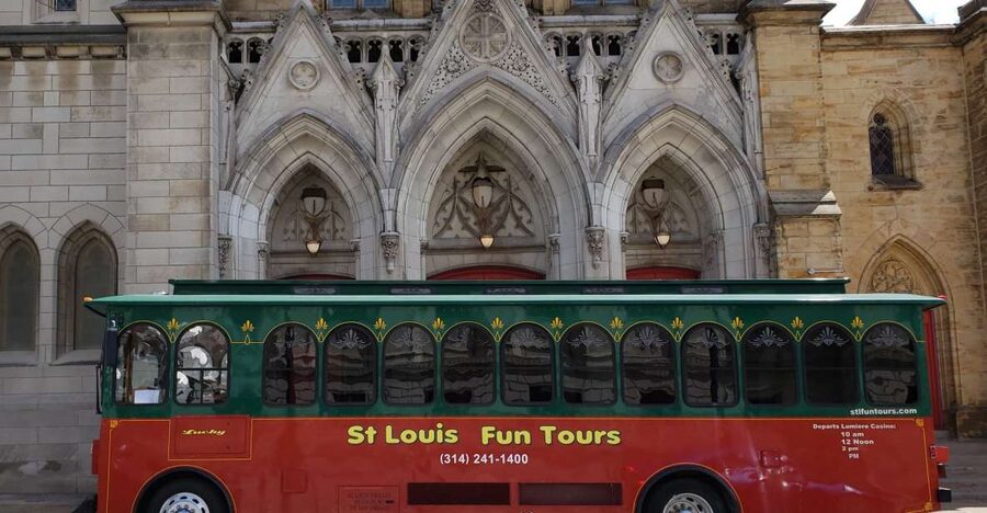 St Louis: 75-Minute City Trolley Tour - The Gateway Arch and Mississippi River