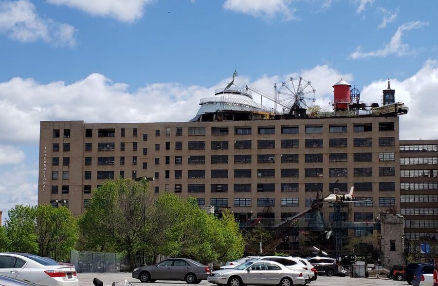 St Louis: 75-Minute City Trolley Tour - Union Station, from rail hub to family attraction