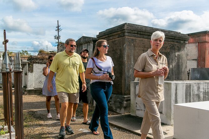St. Louis Cemetery No. 1 Official Walking Tour - Weather, clothing, and the pace of the route