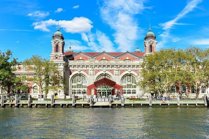 Statue of Liberty Tour with Ellis Island and Immigration Museum - Ten minutes at the Statue of Liberty Museum