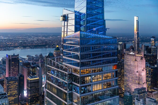 SUMMIT One Vanderbilt Experience Ticket - The balloon room and floating silver balls