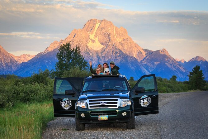 Sunset 4-Hour Grand Teton Wildlife Adventure - Leaving Jackson in a seven-seat safari vehicle