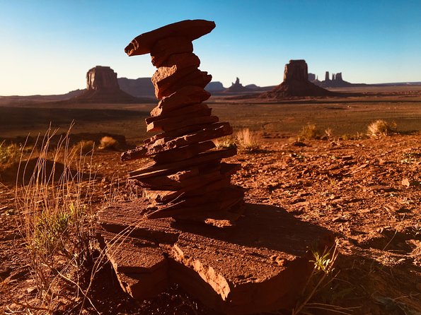 Sunset Tour of Monument Valley - Why sunset changes Monument Valley