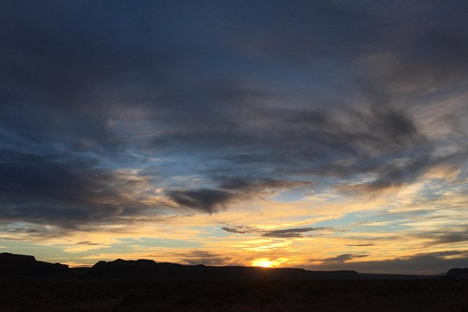 Sunset Tour of Monument Valley - Stop 6: Totem Pole Monument