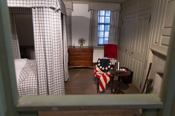 The Constitutional Walking Tour of Philadelphia - The Second Bank and Carpenters’ Hall