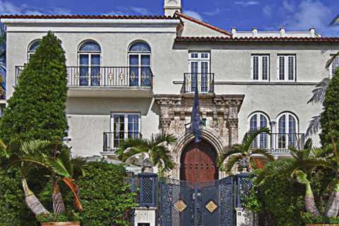 The Official Art Deco Walking Tour by The Miami Design Preservation League - Why this district deserves a guided walk