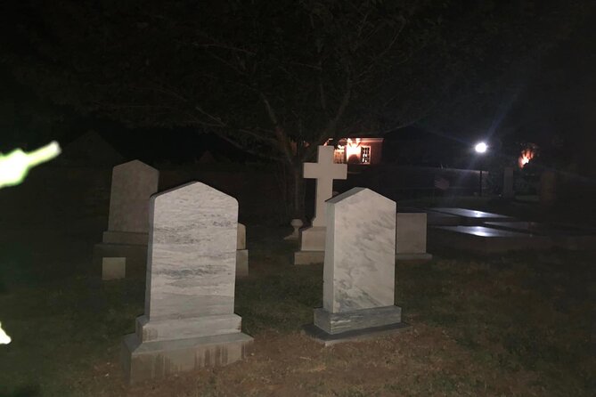 The Original Ghosts of Williamsburg Tour - Walking Colonial Williamsburg after dark