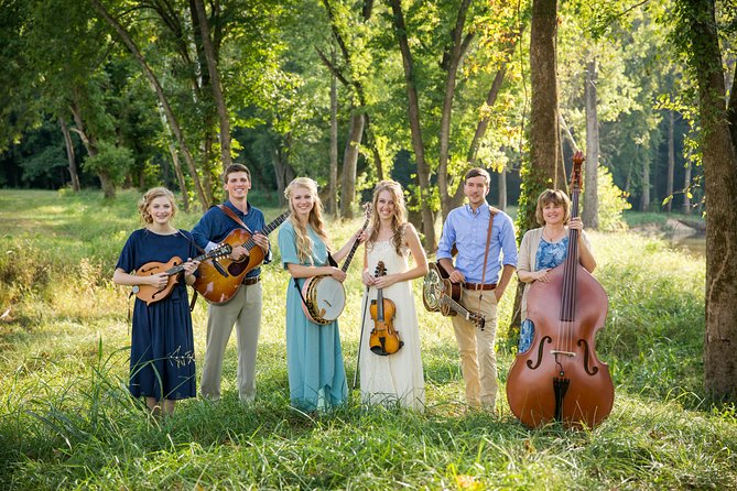 The Petersens at The Little Opry Theatre in Branson - Key points about The Petersens in Branson