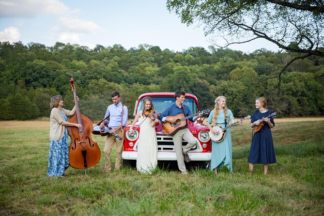 The Petersens at The Little Opry Theatre in Branson - A family-friendly Branson show for several generations