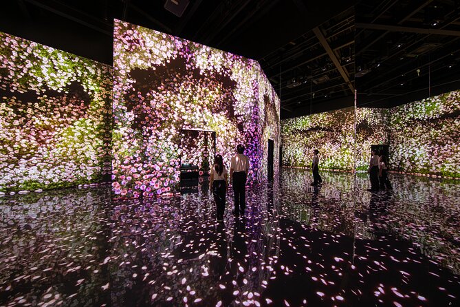 Ticket for ARTE Museum Las Vegas - The first rooms: flowers, light, and the lanterns