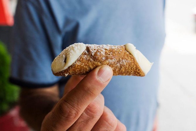 Top Rated Brooklyn Half-Day Food, History & Culture Tour via bus - Carroll Gardens: brownstones, Italian roots, and cannoli