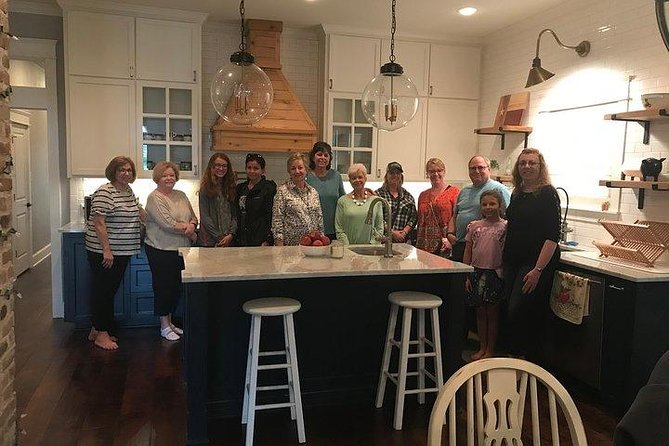 Top Waco Fixer Upper/City Tour: 5 Star, Award Winning, Affordable - The Three Little Pigs house, the tour’s biggest bonus