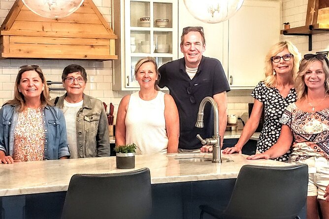 Top Waco Fixer Upper/City Tour: 5 Star, Award Winning, Affordable - Seeing the castle and other Fixer Upper homes