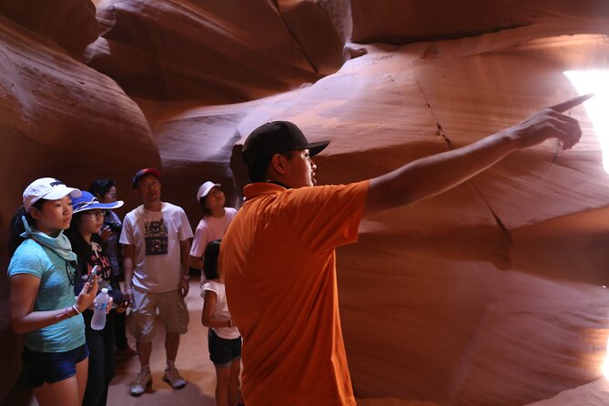 Upper Antelope Canyon Tour-AACT - Crowds, pace, and the cost of the experience