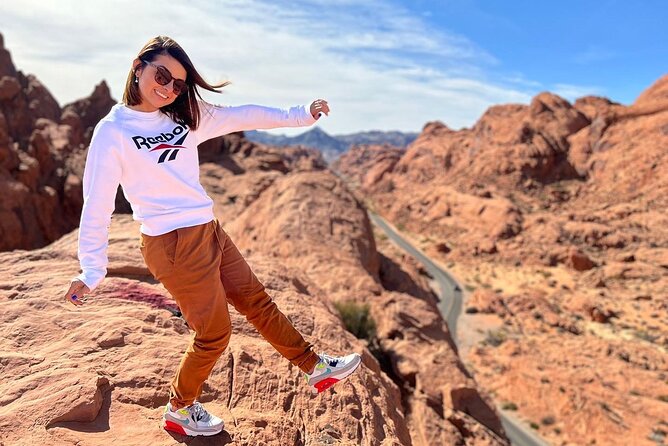 Valley of Fire and Red Rock Canyon Day Tour from Las Vegas - The van ride, group size, and guide quality
