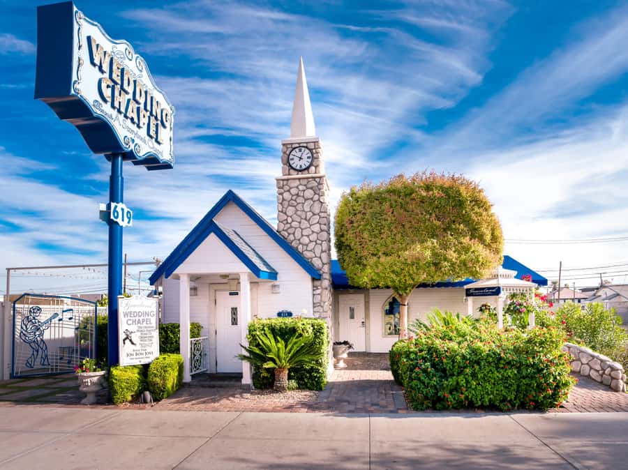 Vegas: Elvis-Themed Graceland Chapel Wedding or Vow Renewal - Flowers and small ceremony details