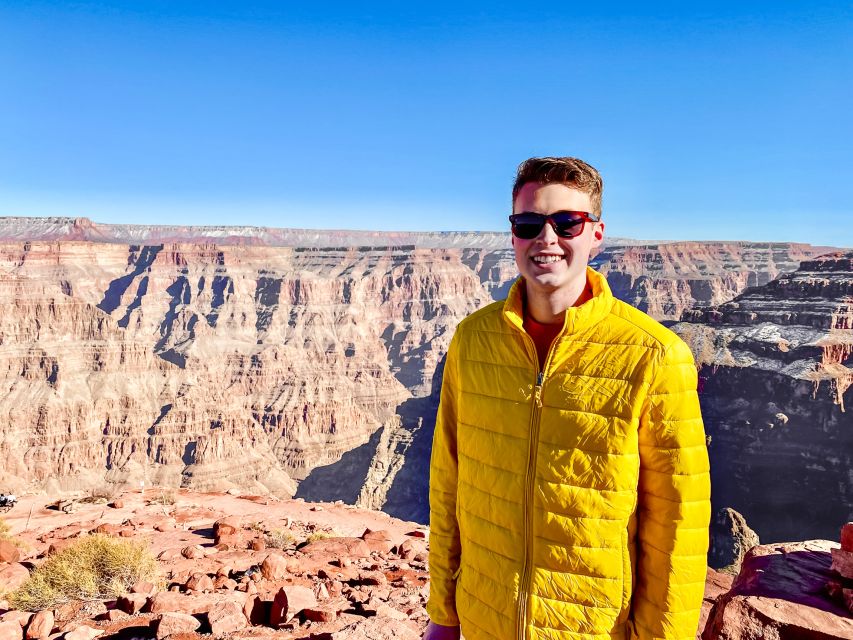 Vegas: Grand Canyon, Hoover Dam, Lunch/Skywalk Options, WiFi - The coach ride from Las Vegas
