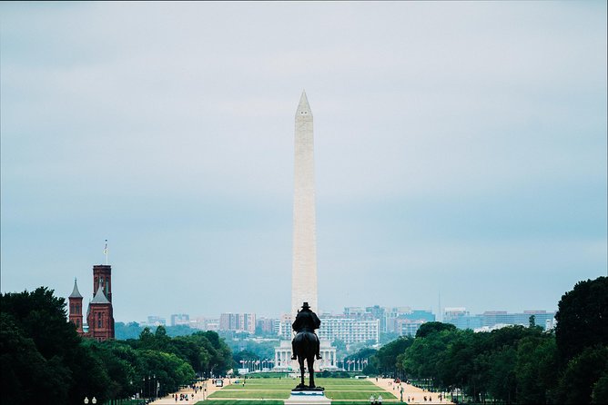 VIP Best of DC with US Capitol + National Archives Reserved Entry - Key points at a glance