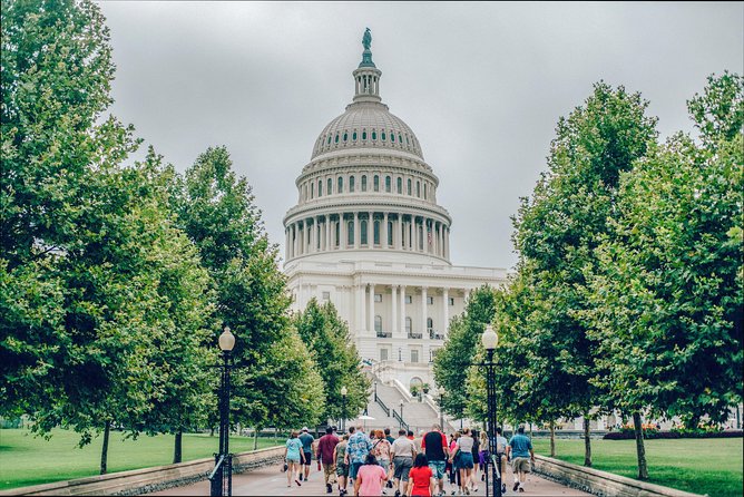 VIP Best of DC with US Capitol + National Archives Reserved Entry - Winter route near the Pentagon