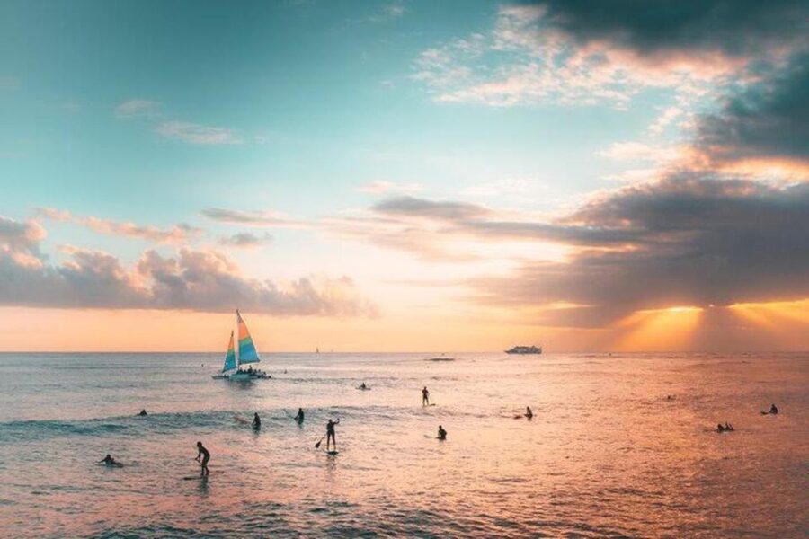 Waikiki Beach: Turtle Snorkeling and Sailing on Hāwea - Choosing the Best Departure Time