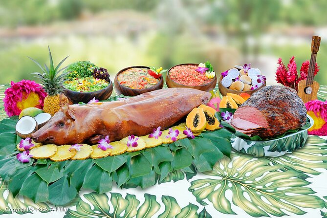 Waikiki Luau Buffet with Optional Rock-A-Hula Show Ticket - Arriving at the Royal Hawaiian Center